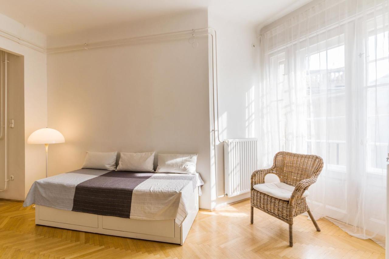 Klauzal Apartment W/3 Bedrooms, French Balcony 布达佩斯 外观 照片