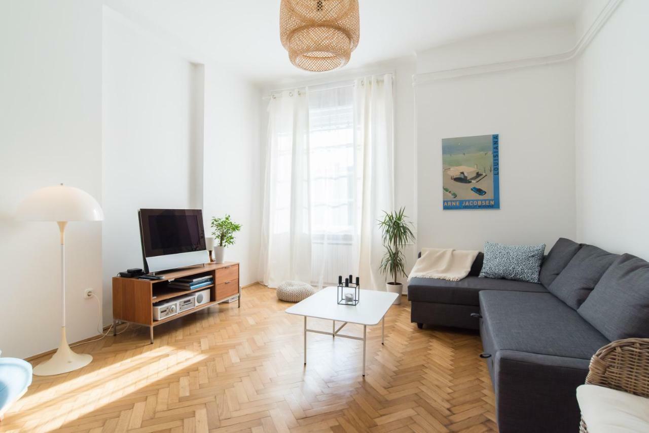 Klauzal Apartment W/3 Bedrooms, French Balcony 布达佩斯 外观 照片